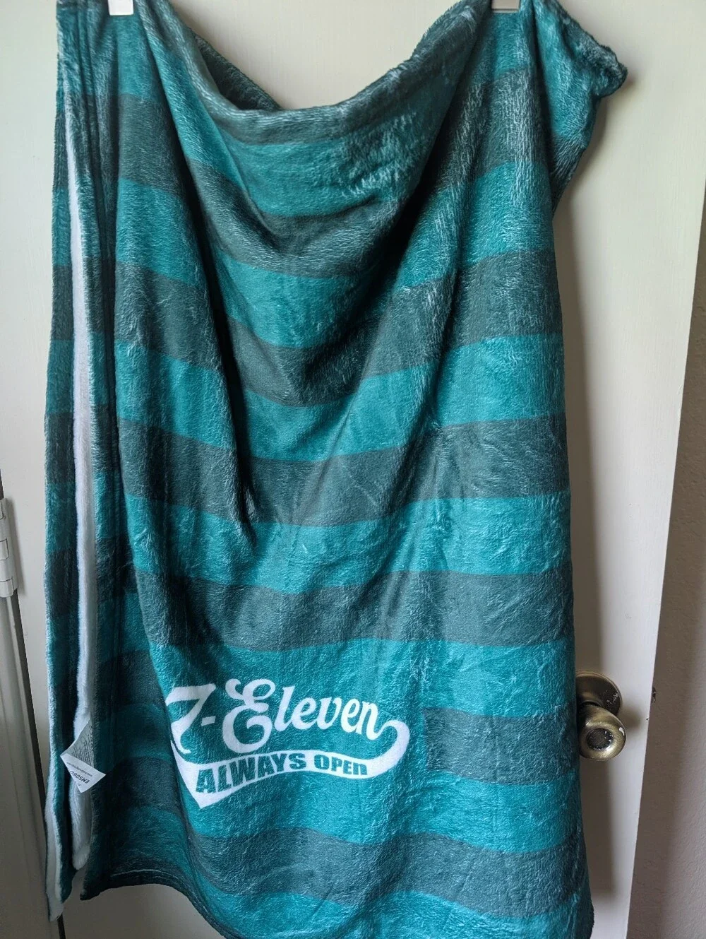 Dallas Cowboys Clear Tote Bag, Coozie And Green Blanket Bundle
